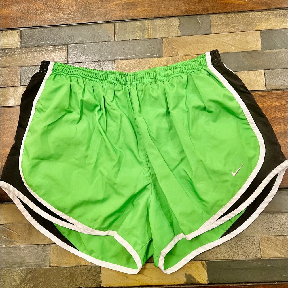 Nike shorts size xl